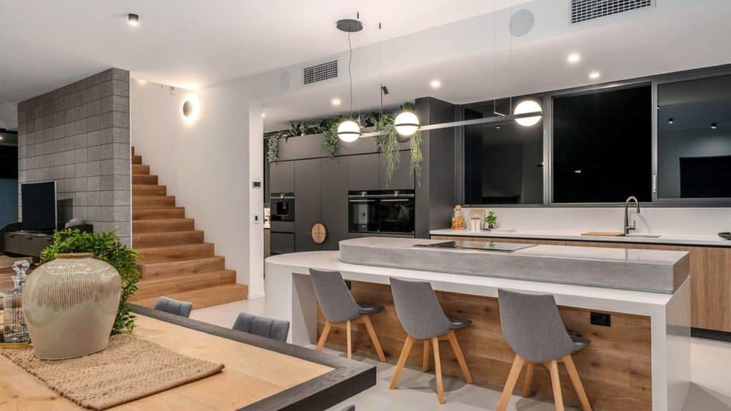 Staron Solid Surfaces for Seamless, Hygienic Commercial Applications | What Specifiers Need to Know 2 SAE Oct 2026 Blog Image 2 V01